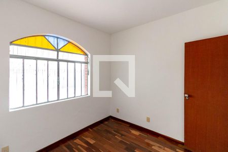Quarto 1 de casa para alugar com 3 quartos, 526m² em Nova Suíça, Belo Horizonte