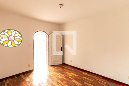 Sala de casa para alugar com 3 quartos, 526m² em Nova Suíça, Belo Horizonte