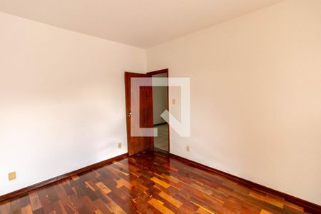 Sala de casa para alugar com 3 quartos, 526m² em Nova Suíça, Belo Horizonte