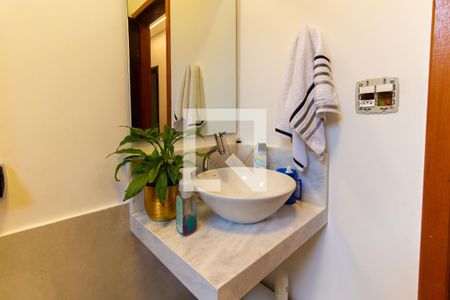 Casa à venda com 320m², 3 quartos e 1 vagaBanheiro Social