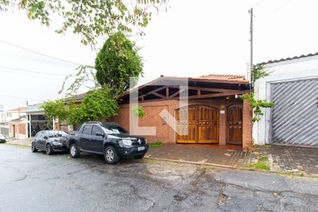Casa à venda com 320m², 3 quartos e 1 vagaFachada