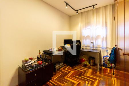 Casa à venda com 320m², 3 quartos e 1 vagaEscritório