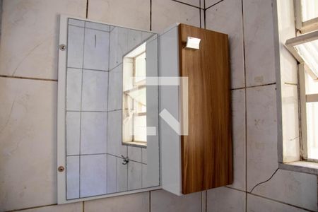 Banheiro de casa para alugar com 1 quarto, 50m² em Parque Edu Chaves, São Paulo