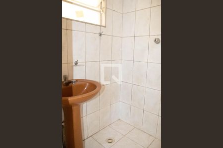 Banheiro de casa para alugar com 1 quarto, 50m² em Parque Edu Chaves, São Paulo