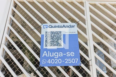 Casa à venda com 200m², 2 quartos e 2 vagasFachada