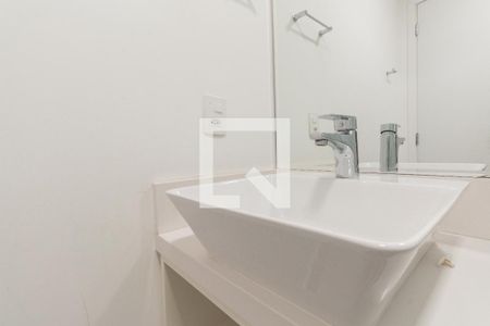 Apartamento à venda com 70m², 2 quartos e 1 vaga Apartamento à venda com 70m², 2 quartos e 1 vagaBanheiro social