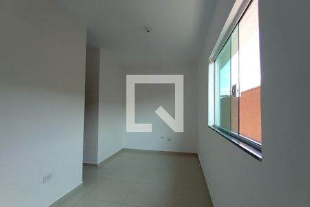 Sala de casa de condomínio para alugar com 2 quartos, 65m² em Vila Pierina, São Paulo