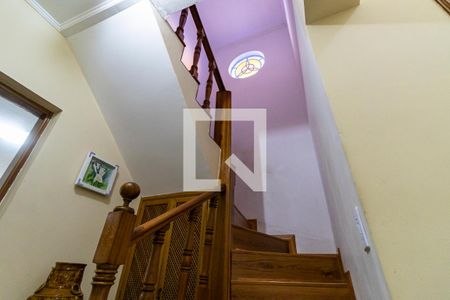 1o. Andar - Escadas de casa à venda com 4 quartos, 193m² em Vila Firmiano Pinto, São Paulo
