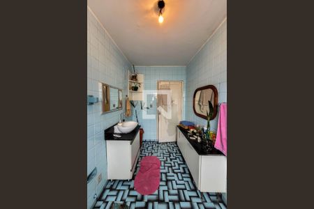 Casa à venda com 300m², 2 quartos e 3 vagasBanheiro