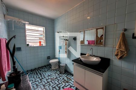 Casa à venda com 300m², 2 quartos e 3 vagasBanheiro