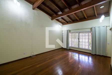Sala de casa à venda com 4 quartos, 309m² em Medianeira, Porto Alegre