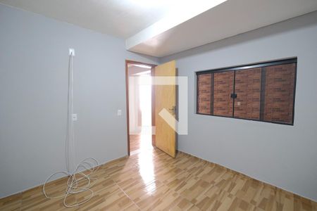 Quarto de casa para alugar com 1 quarto, 140m² em Tatuquara, Curitiba