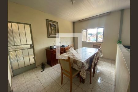 Casa à venda com 3 quartos, 170m² em Dom Bosco, Belo Horizonte