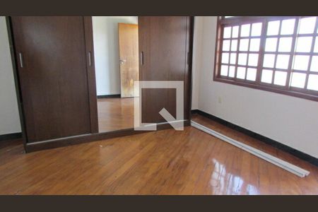 Casa à venda com 3 quartos, 366m² em Barreiro, Belo Horizonte