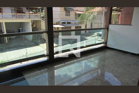 Casa à venda com 3 quartos, 366m² em Barreiro, Belo Horizonte