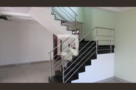 Casa à venda com 3 quartos, 366m² em Barreiro, Belo Horizonte