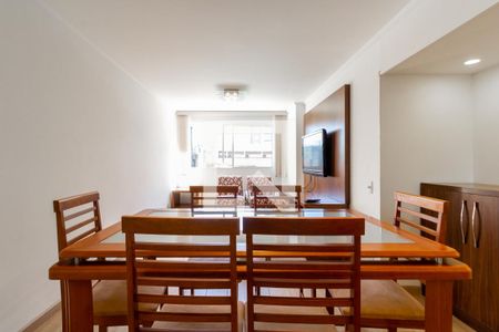 Apartamento à venda com 70m², 2 quartos e 1 vaga Apartamento à venda com 70m², 2 quartos e 1 vagaSala