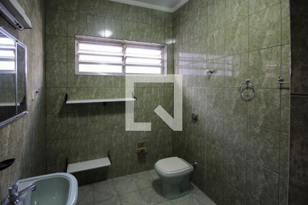 Casa à venda com 147m², 2 quartos e 2 vagasBanheiro 1