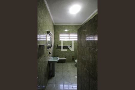 Casa à venda com 147m², 2 quartos e 2 vagasBanheiro 1