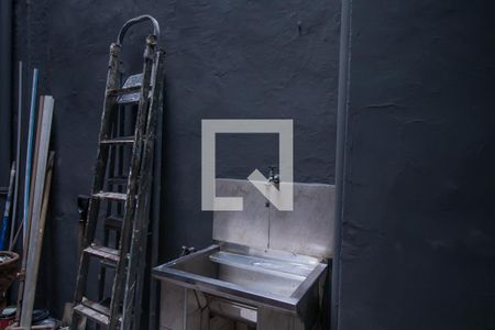 Apartamento para alugar com 70m², 2 quartos e sem vagaQuintal e Área de Serviço