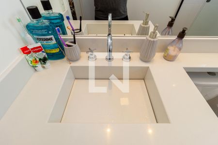 Apartamento à venda com 104m², 2 quartos e 2 vagasDetalhe - Banheiro Suíte