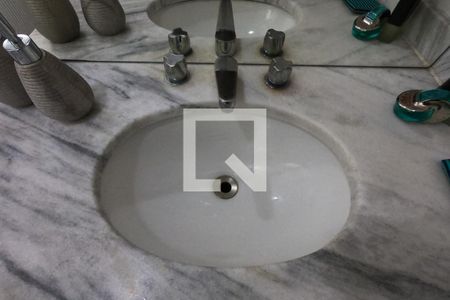 Apartamento à venda com 68m², 2 quartos e 2 vagasBanheiro da Suíte