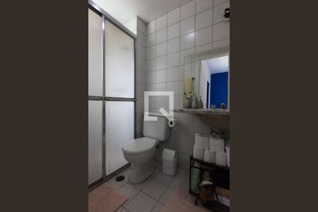 Apartamento à venda com 68m², 2 quartos e 2 vagasBanheiro da Suíte