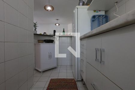 Apartamento à venda com 68m², 2 quartos e 2 vagasCozinha