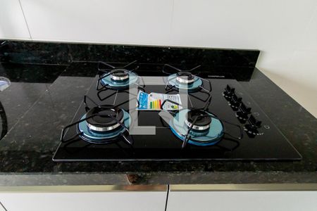 Detalhe da cozinha de kitnet/studio para alugar com 1 quarto, 29m² em Novo Mundo, Curitiba