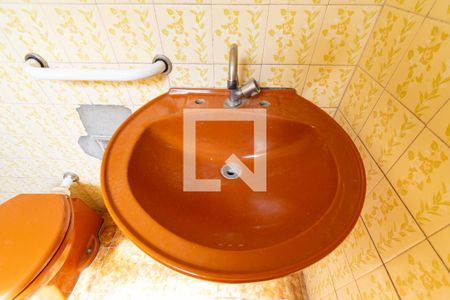 Casa à venda com 180m², 2 quartos e 4 vagas Casa à venda com 180m², 2 quartos e 4 vagasBanheiro