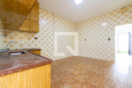 Casa à venda com 180m², 2 quartos e 4 vagas Casa à venda com 180m², 2 quartos e 4 vagasCozinha