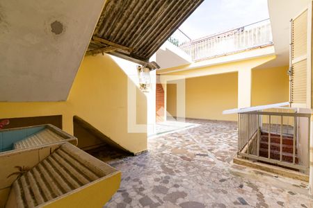 Casa à venda com 180m², 2 quartos e 4 vagas Casa à venda com 180m², 2 quartos e 4 vagasLavanderia