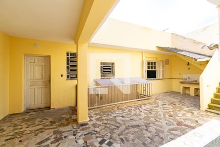 Casa à venda com 180m², 2 quartos e 4 vagas Casa à venda com 180m², 2 quartos e 4 vagasEdícula