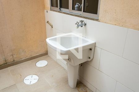 Casa para alugar com 80m², 2 quartos e 2 vagasÁrea de Serviço
