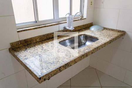 Casa para alugar com 80m², 2 quartos e 2 vagasCozinha
