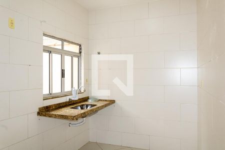 Casa para alugar com 80m², 2 quartos e 2 vagasCozinha