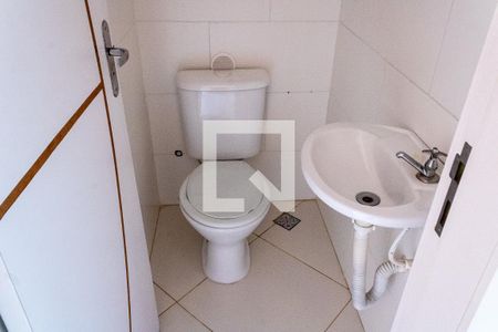 Casa para alugar com 80m², 2 quartos e 2 vagasLavabo