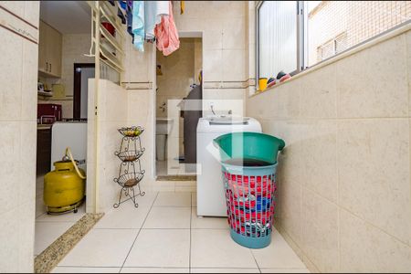 Apartamento à venda com 119m², 3 quartos e 1 vaga Apartamento à venda com 119m², 3 quartos e 1 vagaÁrea de Serviço