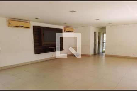 Apartamento à venda com 64m², 2 quartos e 1 vaga Apartamento à venda com 64m², 2 quartos e 1 vagaÁrea comum - Salão de festas