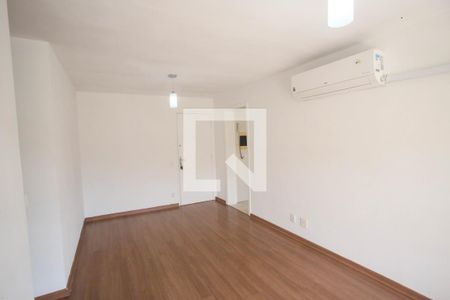 Sala de apartamento à venda com 2 quartos, 64m² em Pechincha, Rio de Janeiro