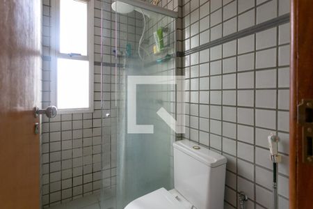 Banheiro de apartamento à venda com 1 quarto, 33m² em Anchieta, Belo Horizonte