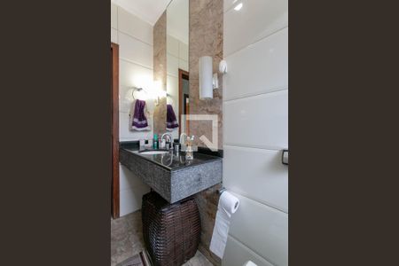 Casa à venda com 280m², 4 quartos e 2 vagasBanheiro Social