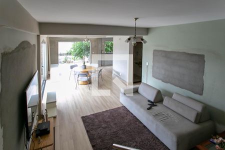 Casa à venda com 280m², 4 quartos e 2 vagasSala de Estar