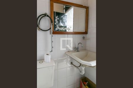 Casa à venda com 280m², 4 quartos e 2 vagasLavabo