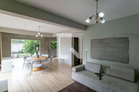 Casa à venda com 280m², 4 quartos e 2 vagasSala de Estar