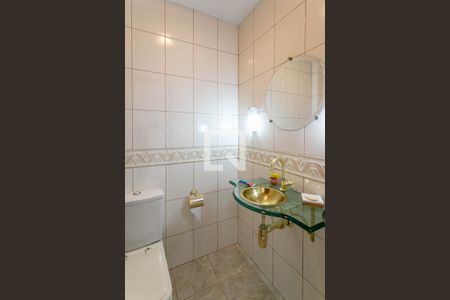 Casa à venda com 280m², 4 quartos e 2 vagasLavabo