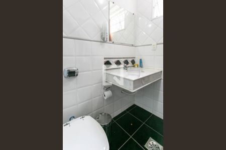 Casa à venda com 280m², 4 quartos e 2 vagasBanheiro da Suíte 2