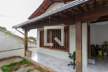 Casa à venda com 280m², 4 quartos e 2 vagasFachada