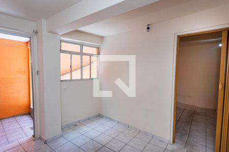 Sala de casa para alugar com 1 quarto, 40m² em Vila Zat, São Paulo