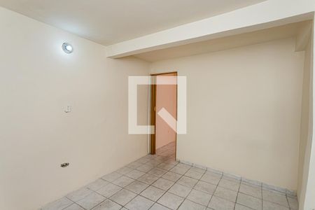 Quarto de casa para alugar com 1 quarto, 40m² em Vila Zat, São Paulo